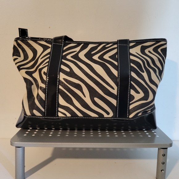 Danier Animal Print Tote - Picture 2 of 4